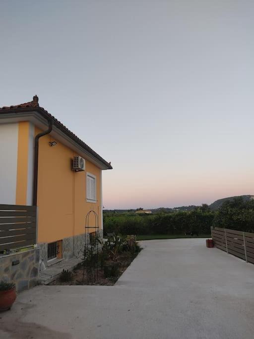 Casa Dei Fiori Villa Sarakinadhon ภายนอก รูปภาพ